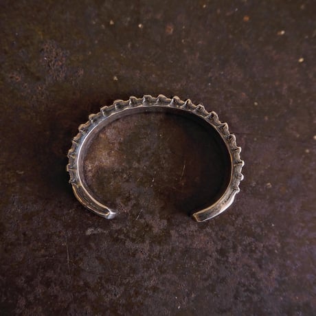 Elvira Bill ／ H.G Stamp Work Bangle