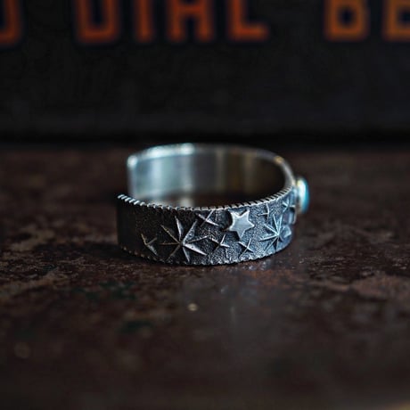 Kevin Yazzie ／ TUFA CAST BANGLE -Kingman Turquoise-