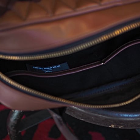 DEER HORN SMITH'S ／ DIAMOND STITCH LEATHER BAG -Mini-  "Brown"