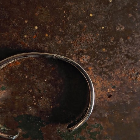 RAY ADAKAI ／ Double Stamp Bangle