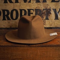 THE H.W.DOG&CO. / TRAVELERS RABBIT HAT "CAMEL"
