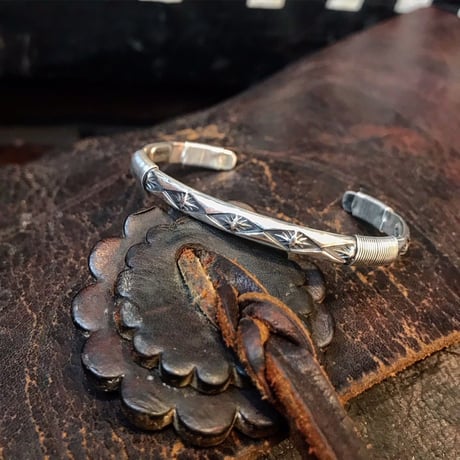 DUCKTAIL /  ﾈｼﾞﾊﾞﾝｸﾞﾙ