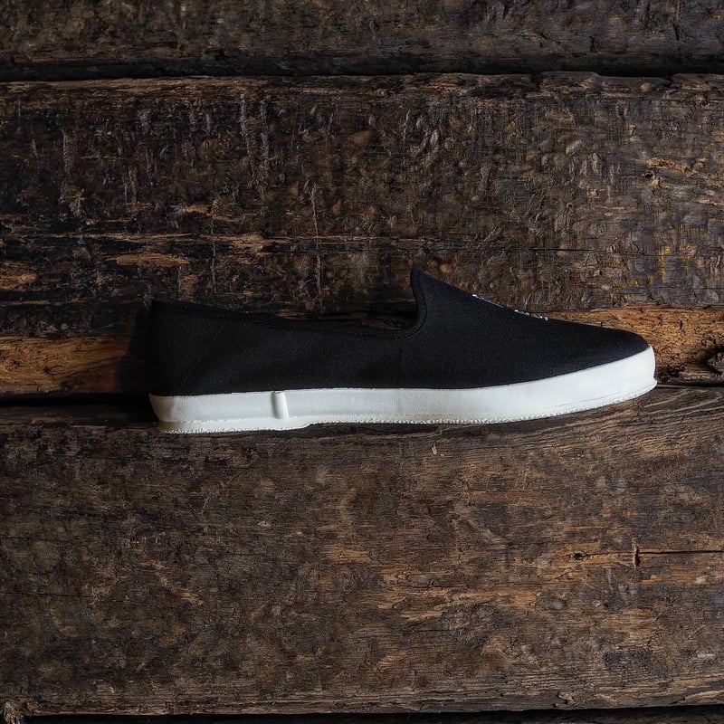 パルナシウス・ホエブス（1メス、カナダ・ユーコン） パルナシウス・ホエブス（1メス、カナダ・ユーコン） ブラフ