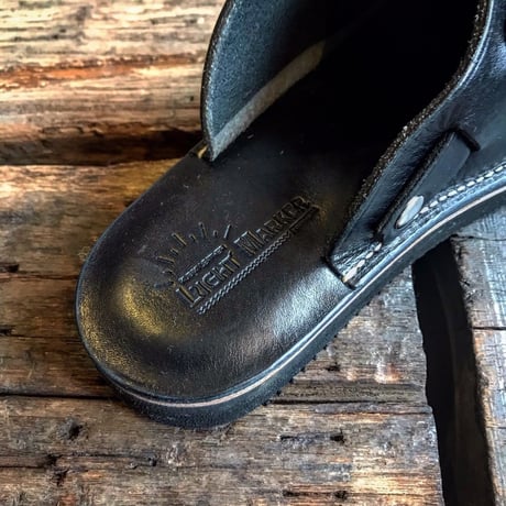 LIGHT MARKER / SINGLE VI SANDAL(BLACK)
