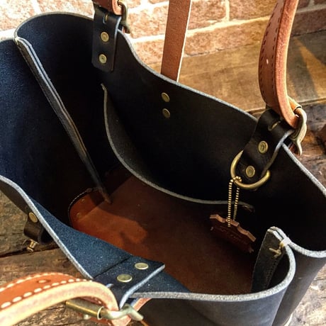 LEFT HAND TOTE BAG  / BLACK×CAMEL(S)