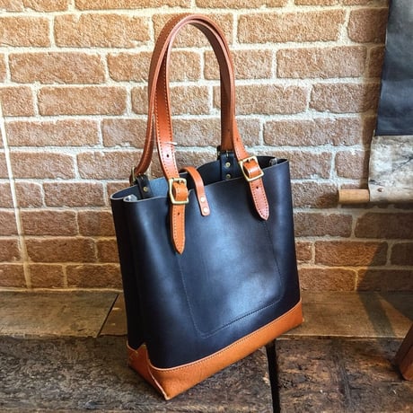 LEFT HAND TOTE BAG  / BLACK×CAMEL(S)