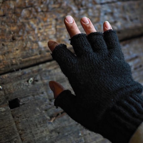 Barbour／ FINGERLESS GLOVE