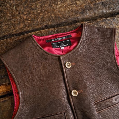 DEERHORNSMITH'S／ROUND NECK VEST "EZODEER LEATHER"