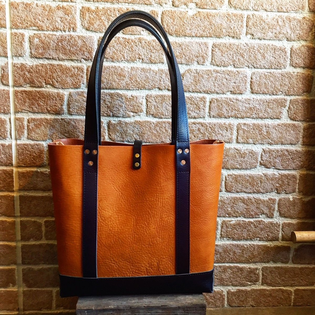Left Hand トートバッグ LEFT HAND TOTE BAG HARVEST別注 / CAMEL × BLACK |