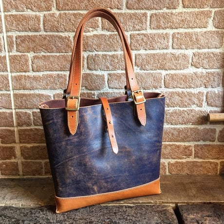 LEFT HAND TOTE BAG  / NAVYクラック×CAMEL(S)