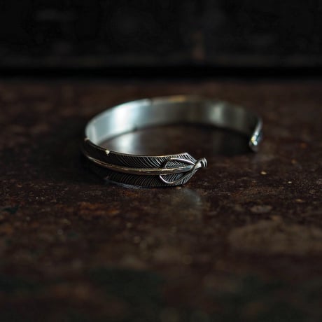 John Nelson ／ FEATHER BANGLE -10mm-
