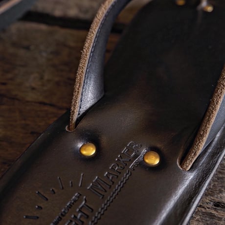 LIGHT MARKER / BEACH SANDAL (CHOMEXCEL "BLACK")