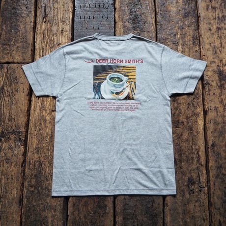 DEERHORNSMITH'S / ART HENRY TEE (COFFEE)