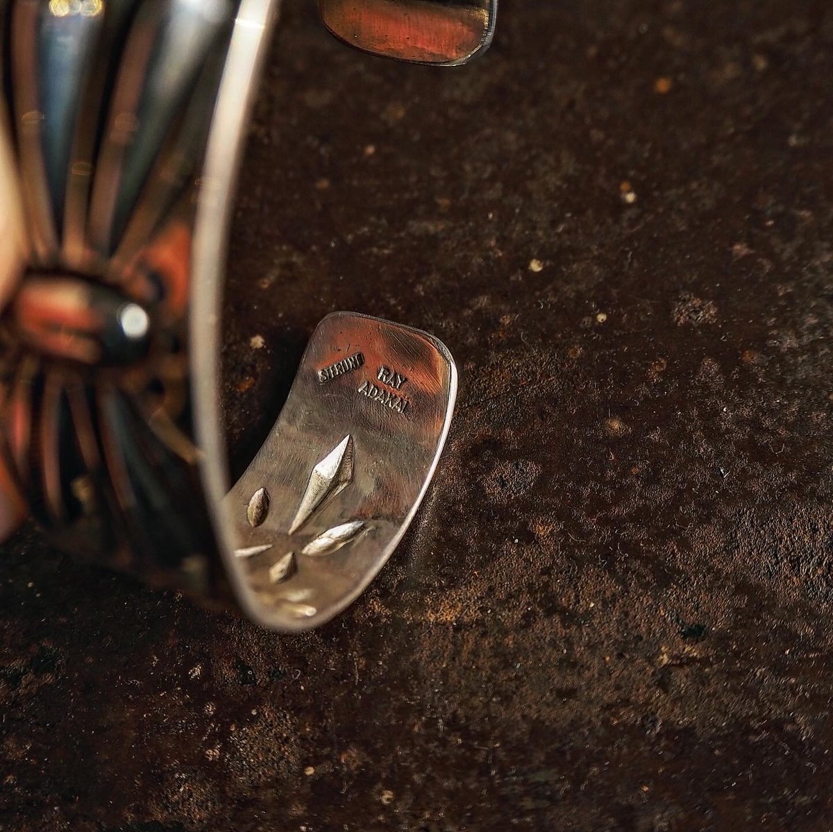 【値下げ致しました】レイアダカイ　バングル RAY ADAKAI ／ Single Stamp Bangle | CALIFORNIA