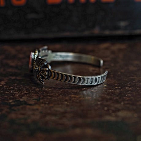 Russell Sam ／ OLD STYLE BANGLE "Spiny Oyster"