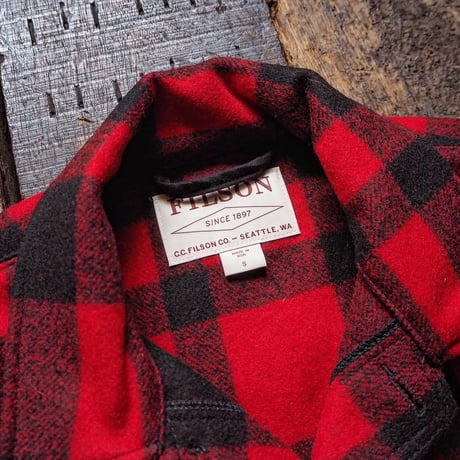 FILSON／MACKINAW CRUISER -RED×BLACK-