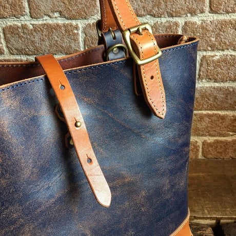LEFT HAND TOTE BAG  / NAVYクラック×CAMEL(S)