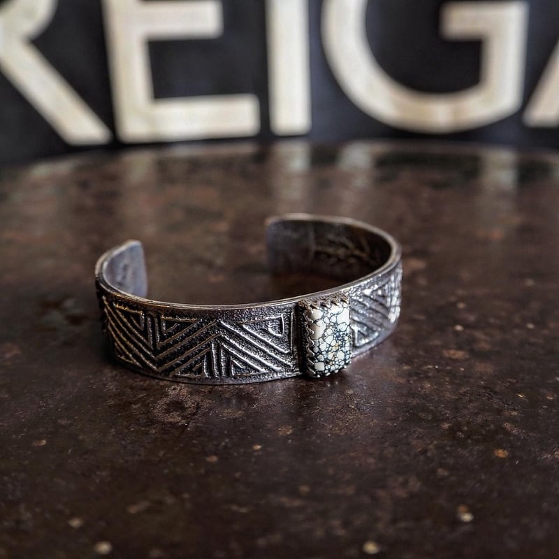 Gilbert Dino Garcia / Tufa Cast Bangle 