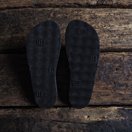 LIGHT MARKER / BEACH SANDAL (BUTTERO "NATURAL x CHROMEXCEL "BLACK" )