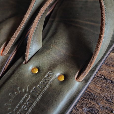 LIGHT MARKER / BEACH SANDAL (CHROMEXCEL "GREEN" )