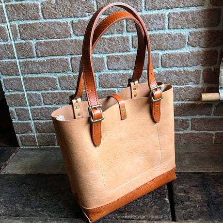 LEFT HAND TOTE BAG  / TAN×CAMEL (S)