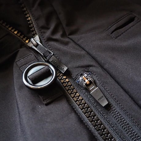 patagonia / M's Frozen Range Parka