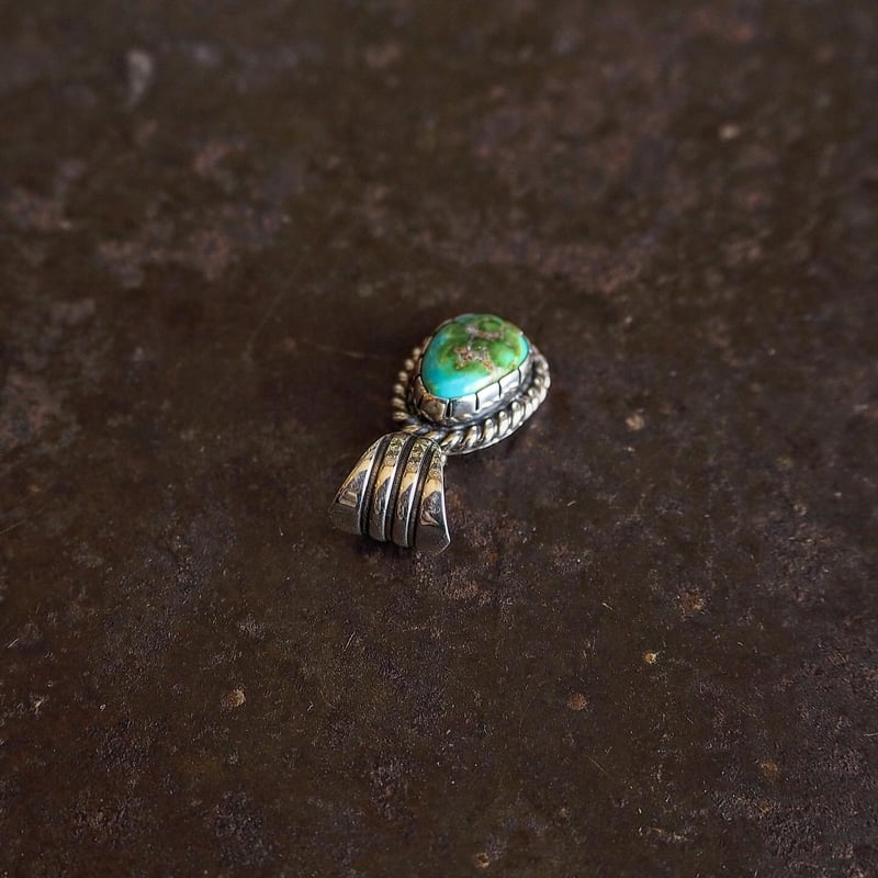 Kevin Ramone / Turquoise Pendant Top | CALIFORN
