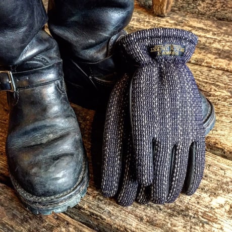 Browns Beach / GLOVES