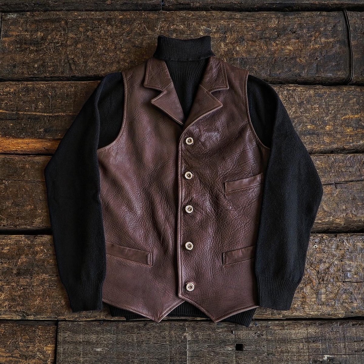 DEER HORN SMITH'S / LAPELLED VEST 