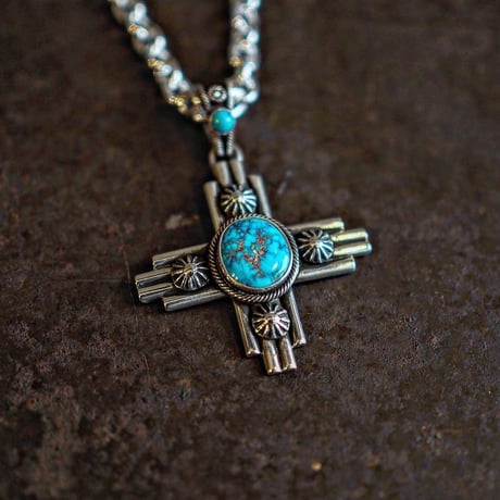 Ivan Howard ／ Turquoise Cross Top -Turquoise mountain-