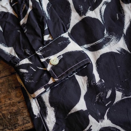 HAVERSACK／FLOWER PRINT TYPEWRITER SHIRT -NAVY-