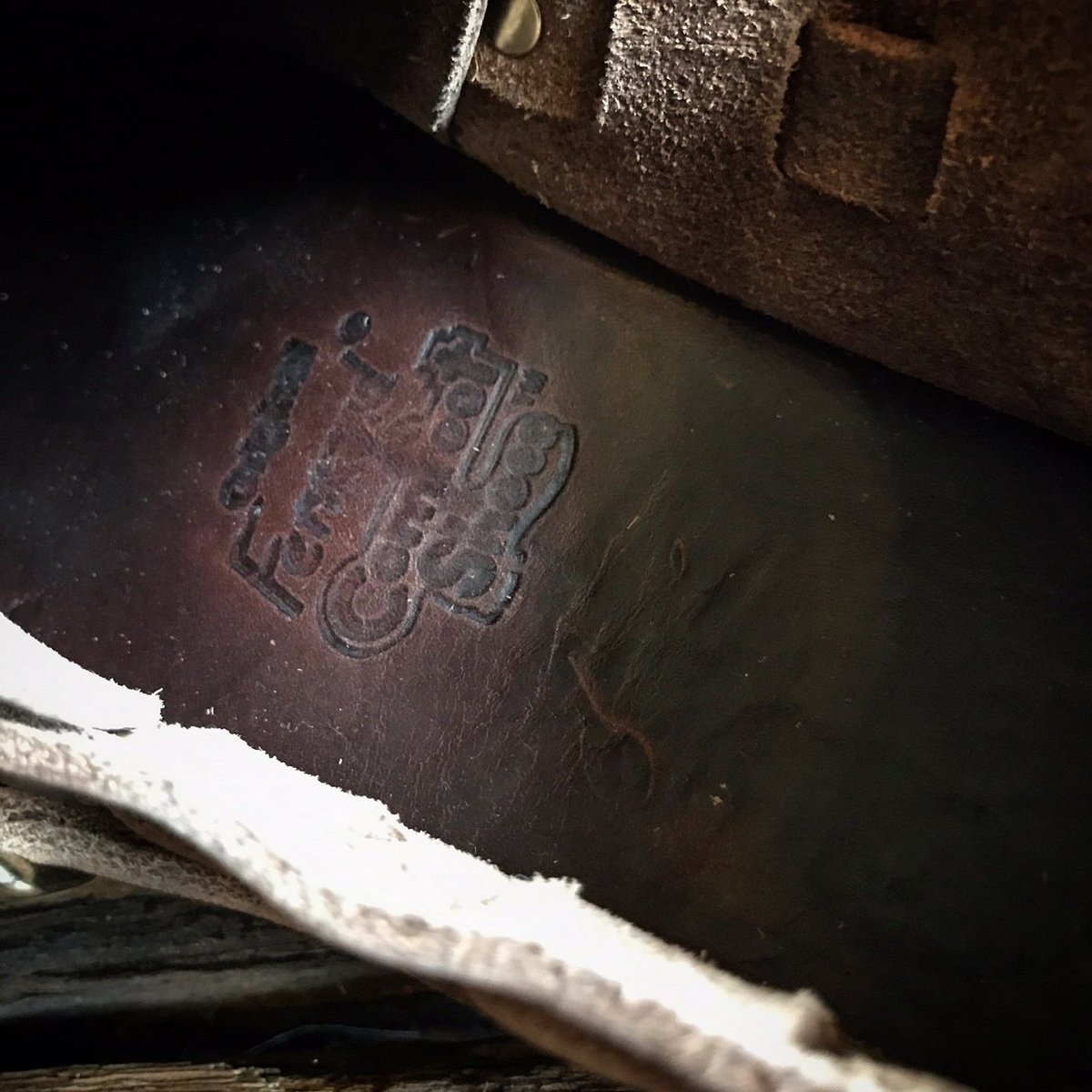 FERNAND LEATHER / Middle English | CALIFORNIA