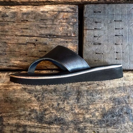 LIGHT MARKER / THONG SANDAL(BLACK)
