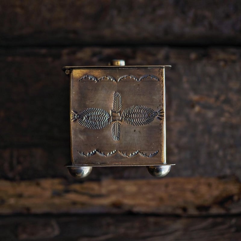 J.Alexander / 3 STONE STAMPED FEATHERS BOX | CA