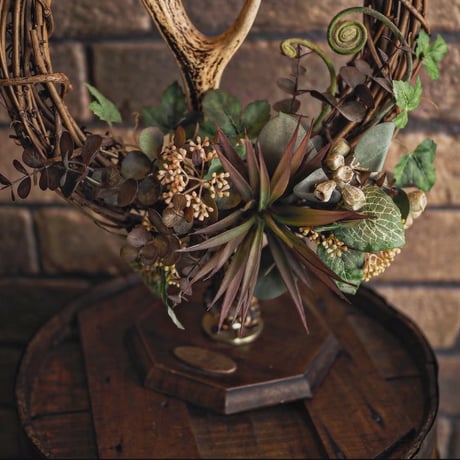 DEER HORN SMITH'S ／ Wreath Stand -A-