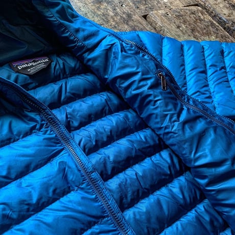 patagonia / ﾒﾝｽﾞﾀﾞｳﾝｾｰﾀｰﾌｰﾃﾞｨ