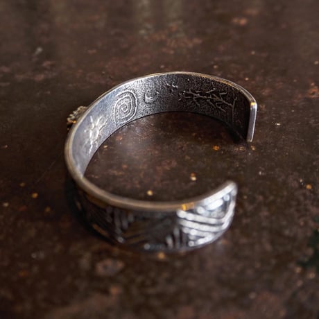 Gilbert Dino Garcia / Tufa Cast Bangle "White Buffalo"