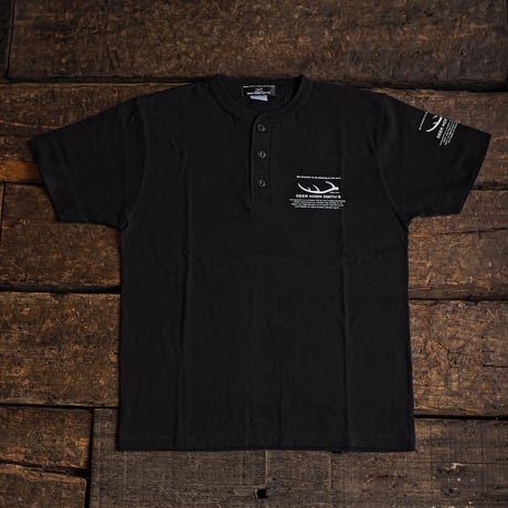 DEER HORN SMITH'S / Henley Neck Logo T-Shirt