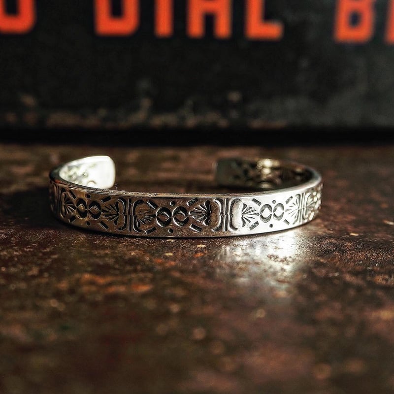 エクスペルロル　レイアダカイ　バングル RAY ADAKAI ／ Double Stamp Bangle | CALIFORNIA