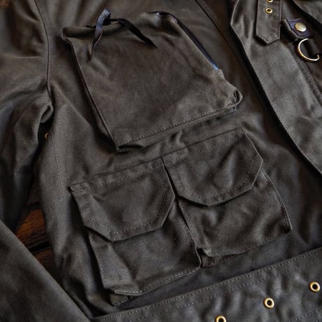 BiburyCourt／WAXED COTTON FIELD JACKET -Olive-