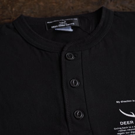 DEER HORN SMITH'S / Henley Neck Logo T-Shirt