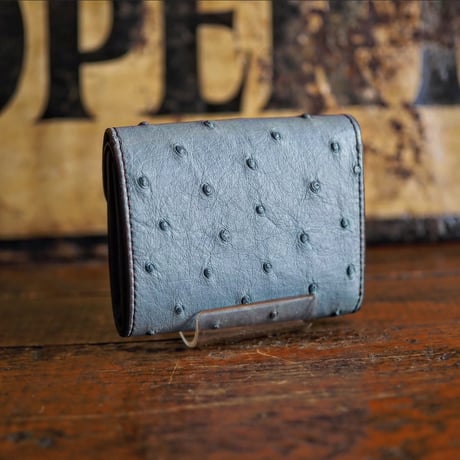 PEBBLE WALLET -Full Quill Ostrich-