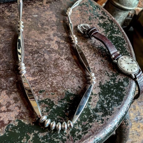 DUCKTAIL /  silverﾋﾞｰｽﾞﾈｯｸﾚｽ ※ご注文後、納品まで1ヶ月程度いただいております