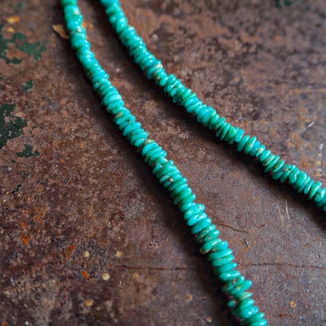 Navajo / Kingman Turquoise Necklace （ナゲット）