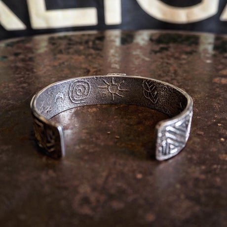 Gilbert Dino Garcia / Tufa Cast Bangle "White Buffalo"