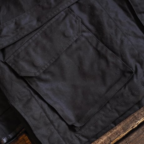 BiburyCourt／WAXED COTTON FIELD JACKET -Black-