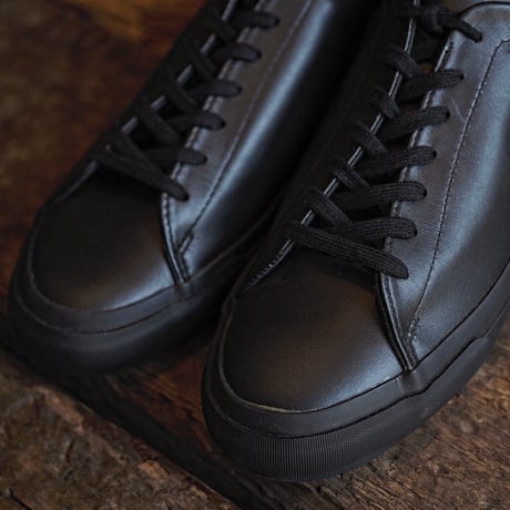 moonstar / PLAIN COURT "Black"