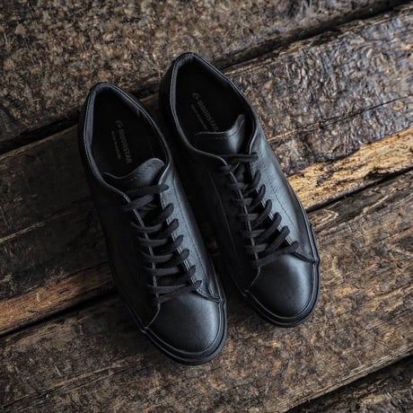 moonstar / PLAIN COURT "Black"