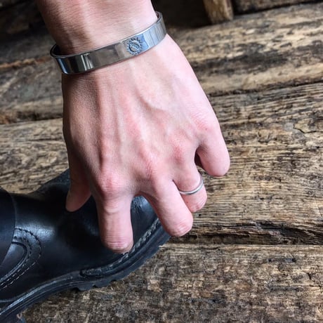 NATIVE SPIRIT / SINGLE STAMPED BRACELET HAWK FEATHER