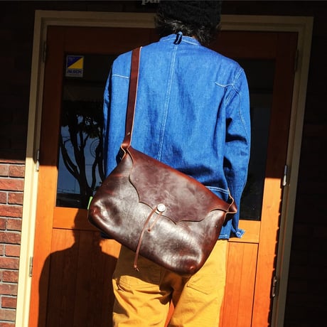 Fernand Lether / Horizontal Concho Pouch (L)